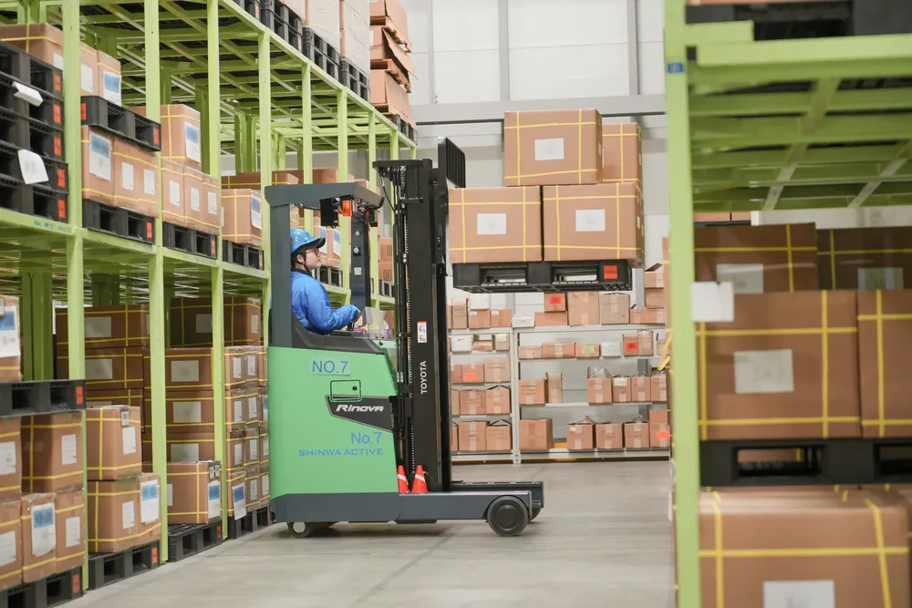 物流管理部 物流倉庫