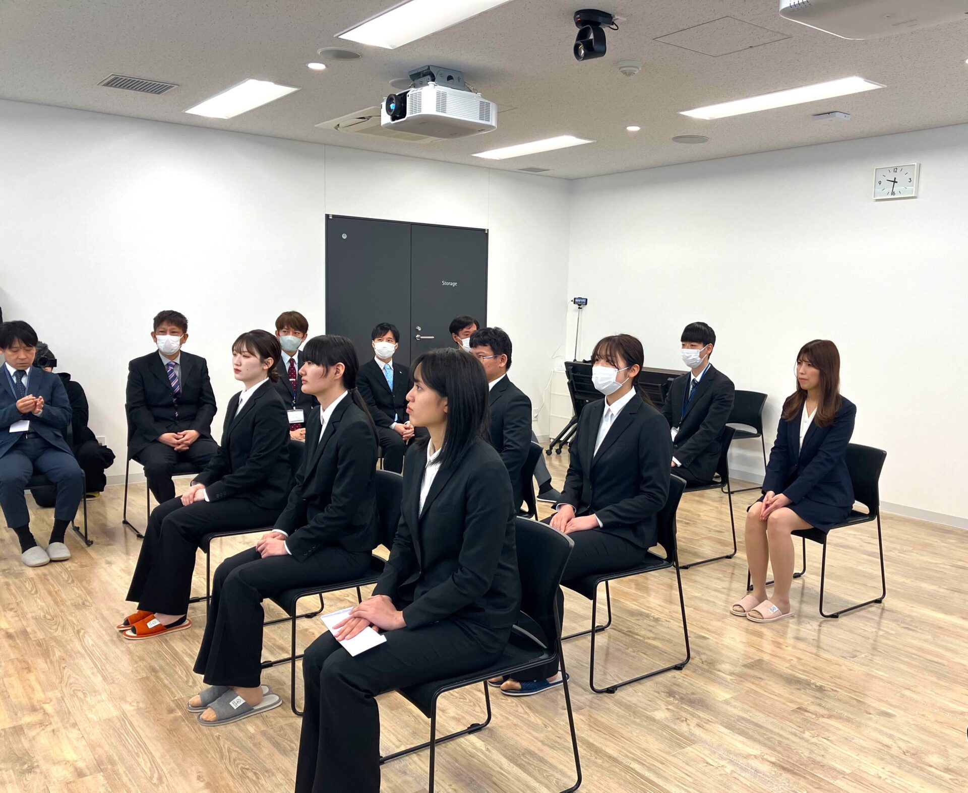 入社式
